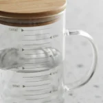 Jarra Medidora Vidrio Con Tapa Bambu Otten 1 Lt Transparente - Imagen 2